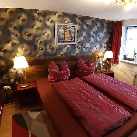 Zum Kleinen Riesen Apartment Ерфурт Екстериор снимка